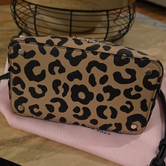 Kate Spade Darcy Tan and Black Leopard Bucket Crossbody Bag - Picture 5 of 9